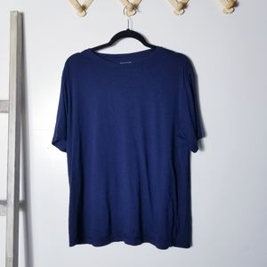 SAKS FIFTH AVENUE NAVY T-SHIRT SIZE LARGE